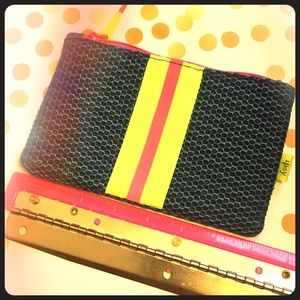 Ipsy makeup bag
